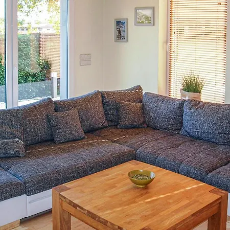 2 Bedroom Awesome In Holiday home